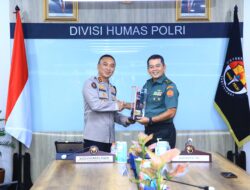 Kadiv Humas Menerima Kunjungan dari Kapuspen TNI: Sinergitas Kunci dalam Mengatasi Tantangan