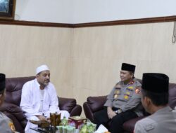 Habib Taufiq Assegaf Ditemui Wakaops NCS Polri di Pasuruan, Doakan Agar Pemilu Berlangsung Aman dan Damai