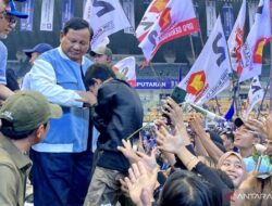 Prabowo Menyindir Caleg yang Berpura-pura Menjadi Nelayan dan Tidak Menerima Makan Siang Gratis