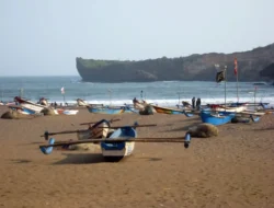 Pesona Pantai Baron Jogja: Keindahan Pantai yang Dikeramatkan oleh Para Nelayan!
