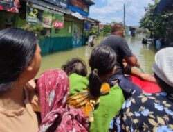 Dompet Dhuafa Evakuasi dan Berikan Layanan Pos Hangat kepada Penyintas Banjir di Demak