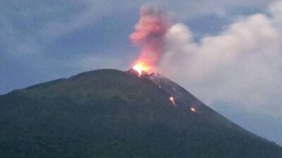 Gunung Ile Lewotolok Meluncurkan Lava Hingga 600 Meter pada Pagi Rabu