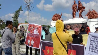 Ratusan Pemuda Riau Menggelar Aksi Damai untuk Menghargai Petugas KPPS