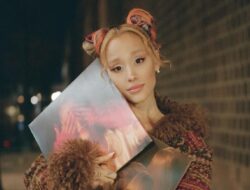 Ariana Grande Meluncurkan Album Eternal Sunshine