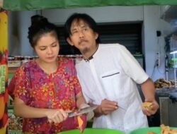 Epy Kusnandar Mulai Berjualan Kolak dan Gorengan Bersama Istri