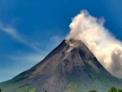 Gunung Merapi Aktif, Terjadi 40 Kali Letusan Lava Pijar Selama Hari Jumat