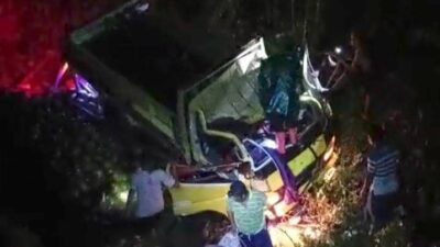 Truk Pengangkut Kelapa Terjun ke Jurang di Cianjur, 1 Meninggal dan 5 Terluka
